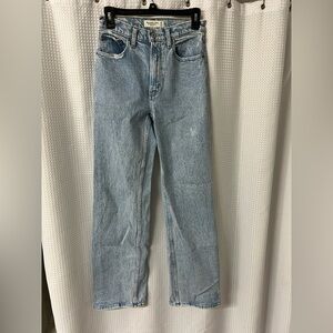 Abercrombie & Fitch The 90’s Relaxed Jean High Rise 25 0Long